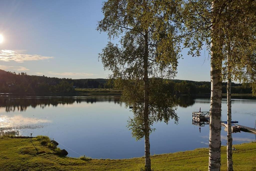 Mysig Stuga Med Sjoetomt, Naera Jaervsoebacken Kültér fotó
