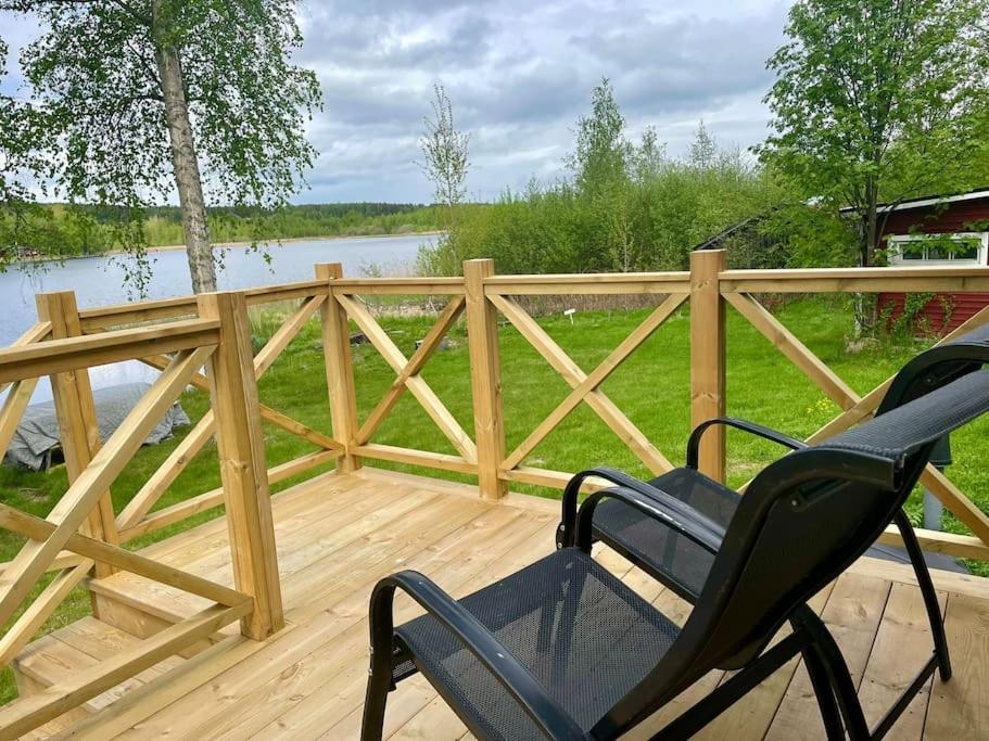 Mysig Stuga Med Sjoetomt, Naera Jaervsoebacken Kültér fotó