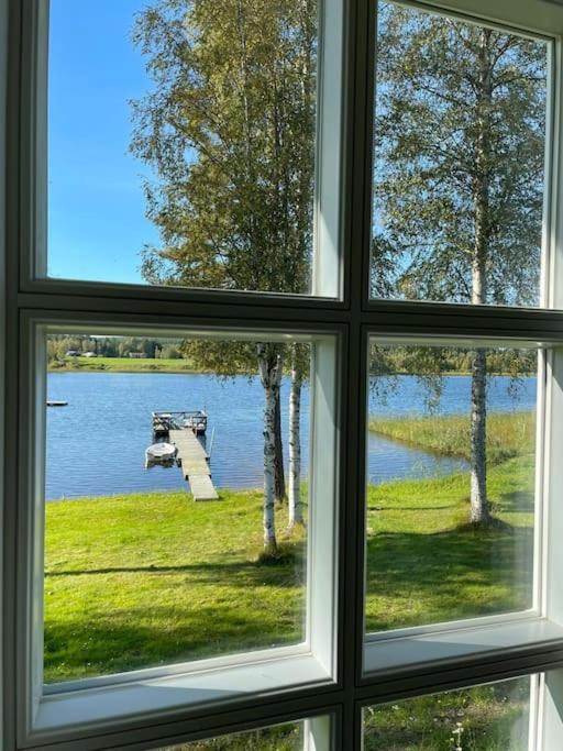 Mysig Stuga Med Sjoetomt, Naera Jaervsoebacken Kültér fotó