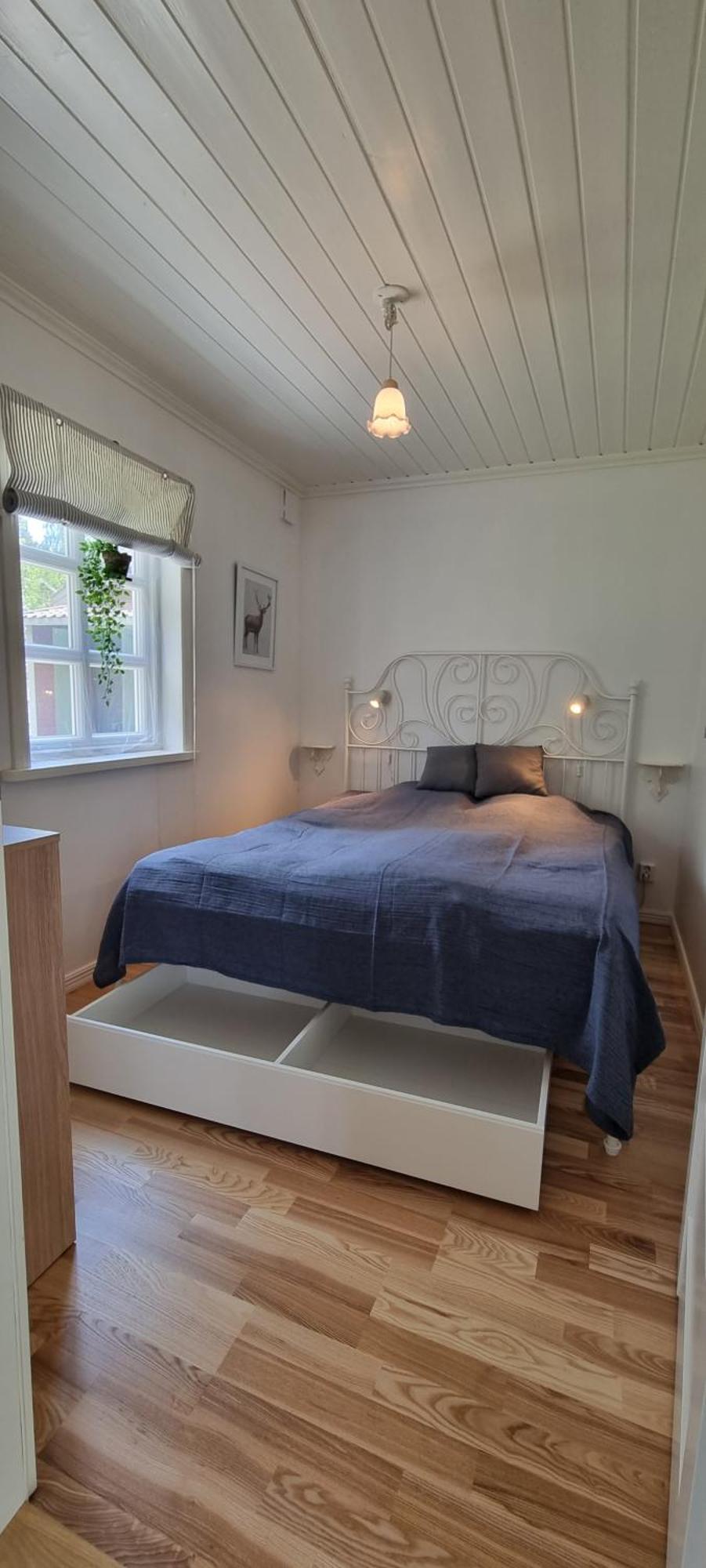 Mysig Stuga Med Sjoetomt, Naera Jaervsoebacken Kültér fotó